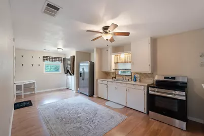515 Wyeth Street, Taylor, TX 76574 - Photo 3