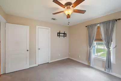 515 Wyeth Street, Taylor, TX 76574 - Photo 9
