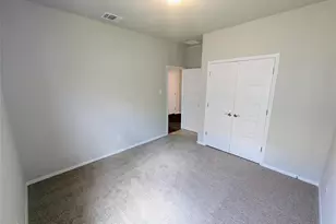 301 Chesterfield Dr, Kyle, TX 78640 - Photo 17