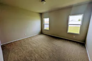 301 Chesterfield Dr, Kyle, TX 78640 - Photo 9