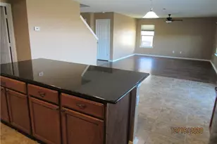 110 Carrington St, Hutto, TX 78634 - Photo 7