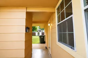 1508 S Walnut St, Georgetown, TX 78626 - Photo 5