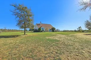 1525 Fm 1704, Elgin, TX 78621 - Photo 27