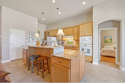 1525 Fm 1704, Elgin, TX 78621 - Photo 9