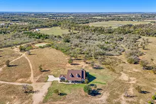 1525 Fm 1704, Elgin, TX 78621 - Photo 33