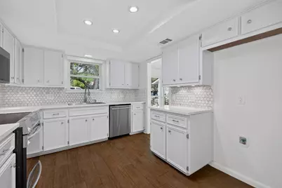 1317 Wilson Heights Drive, Austin, TX 78746 - Photo 11