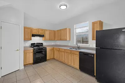 7002 Bennett Avenue, Austin, TX 78752 - Photo 11