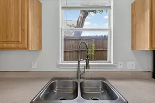 7002 Bennett Ave, Austin, TX 78752 - Photo 11