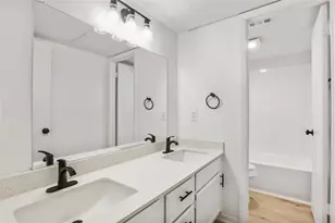 923 E 41st St, Austin, TX 78751 - Photo 5