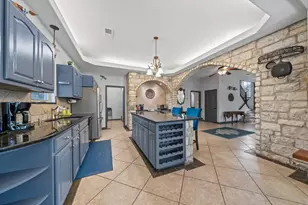 209 Lakeview Cir, Spring Branch, TX 78070 - Photo 9