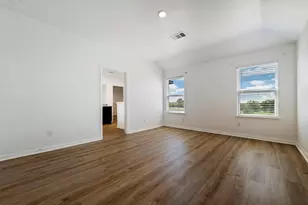 317 Cres Park Dr, Jarrell, TX 76537 - Photo 9