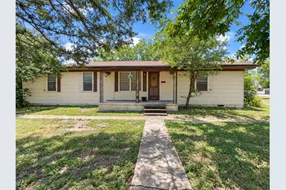 300 Elm S, Cameron, TX 76520 - Photo 1