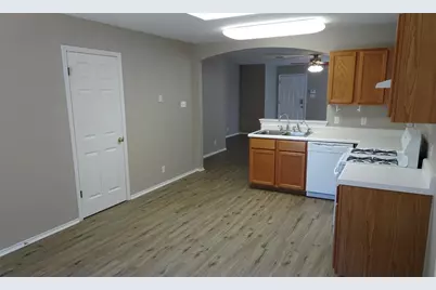 736 Blair Avenue, Bastrop, TX 78602 - Photo 5