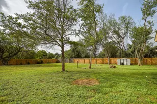 1335 Lovers Ln, Bastrop, TX 78602 - Photo 9