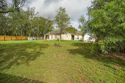 1335 Lovers Lane, Bastrop, TX 78602 - Photo 7
