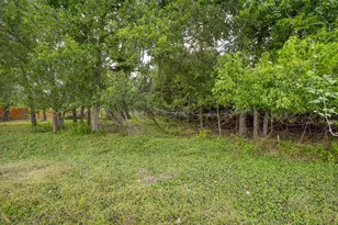 1335 Lovers Ln, Bastrop, TX 78602 - Photo 11