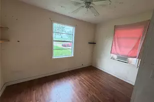 2009 Fm 1704 Rd, Elgin, TX 78621 - Photo 11