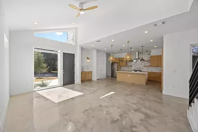 106 W Croslin Street #1, Austin, TX 78752 - Photo 5