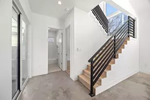 106 W Croslin St, Austin, TX 78752 - Photo 13