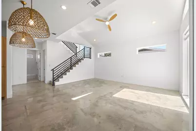 106 W Croslin Street #1, Austin, TX 78752 - Photo 3