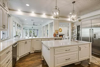 1304 Gaston Avenue, Austin, TX 78703 - Photo 9