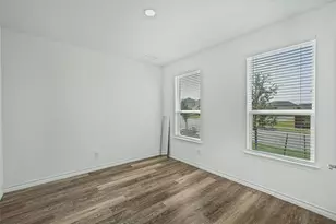 315 Doodle Ln, Hutto, TX 78634 - Photo 7