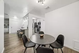 10826 Lynbrook Dr, Houston, TX 77042 - Photo 7