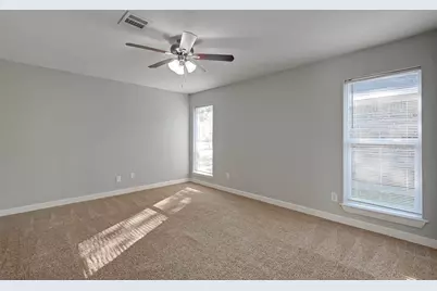 10826 Lynbrook Drive, Houston, TX 77042 - Photo 29