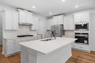 328 Royal Fern Rd, Hutto, TX 78634 - Photo 5