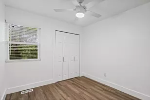 6401 Chimney Creek Cir, Austin, TX 78723 - Photo 15