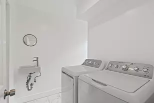 6401 Chimney Creek Cir, Austin, TX 78723 - Photo 9