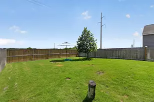608 Magnum Force Dr, Jarrell, TX 76537 - Photo 11