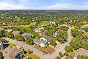102 Paragon Ct, Lakeway, TX 78734 - Photo 3