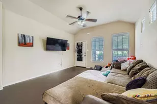 3000 Whisper Oaks Ln, Georgetown, TX 78628 - Photo 5