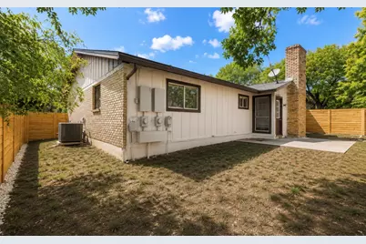 9407 Quail Meadow Drive #B, Austin, TX 78758 - Photo 17