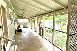 423 S Main St, Lockhart, TX 78644 - Photo 23