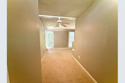423 S Main Street, Lockhart, TX 78644 - Photo 21