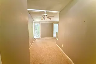 423 S Main St, Lockhart, TX 78644 - Photo 21