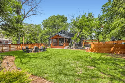 852 N Houston Avenue, New Braunfels, TX 78130 - Photo 7