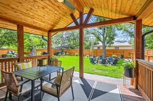 852 N Houston Ave, New Braunfels, TX 78130 - Photo 1