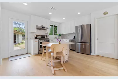 1610 Corona Drive, Austin, TX 78723 - Photo 11