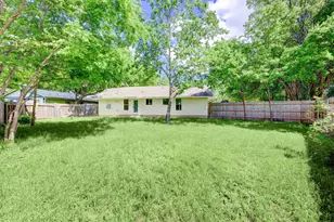 3100 Ray Wood Dr, Austin, TX 78704 - Photo 17