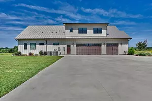 2165 County Road 250 Rd, Weimar, TX 78962 - Photo 31