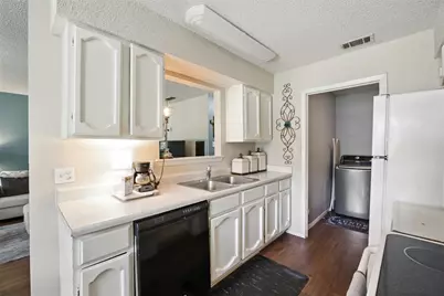 1400 Meadows Drive, Round Rock, TX 78681 - Photo 15