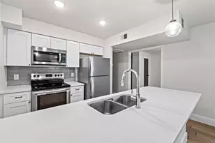 909 Reinli St, Austin, TX 78751 - Photo 15