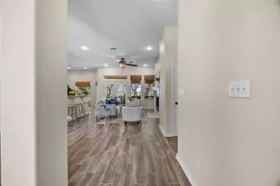 10409 Little Creek Cir, Dripping Springs, TX 78620 - Photo 15