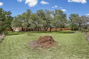 10409 Little Creek Cir, Dripping Springs, TX 78620 - Photo 35