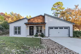 273 Tahitian Dr, Bastrop, TX 78602 - Photo 1