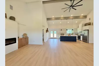 1300 Private Road 7037, Lexington, TX 78947 - Photo 11