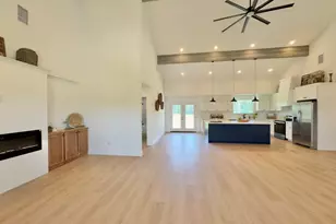 1300 Private Rd 7037, Lexington, TX 78947 - Photo 11